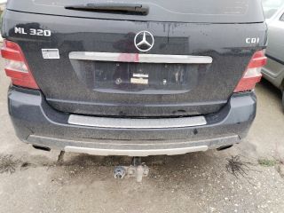 bontott MERCEDES-BENZ M-CLASS Hátsó Lökhárító (Részeivel)