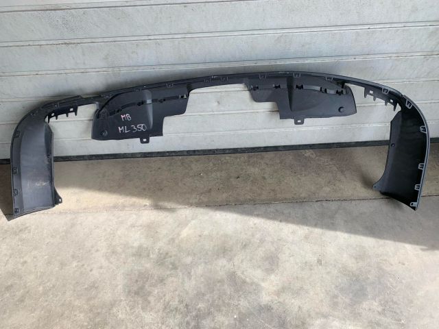 bontott MERCEDES-BENZ M-CLASS Hátsó Lökhárító (Üresen)