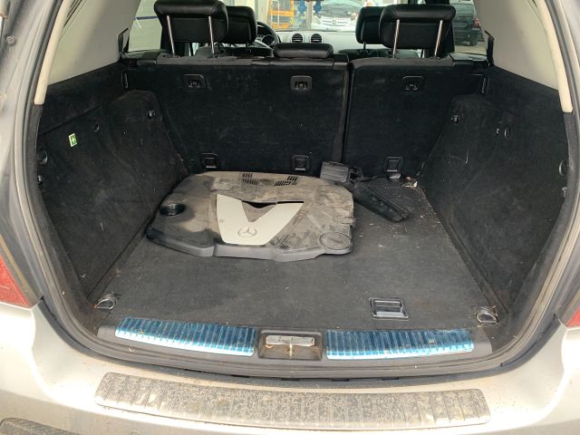 bontott MERCEDES-BENZ M-CLASS Hátsó Szélvédő Díszléc Alsó