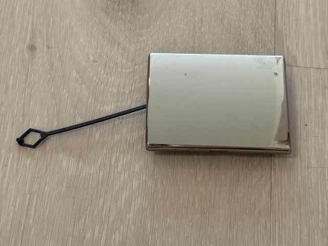 bontott MERCEDES-BENZ M-CLASS Hátsó Vonószem Burkolat