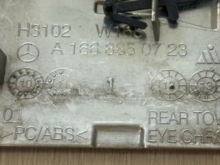 bontott MERCEDES-BENZ M-CLASS Hátsó Vonószem Burkolat