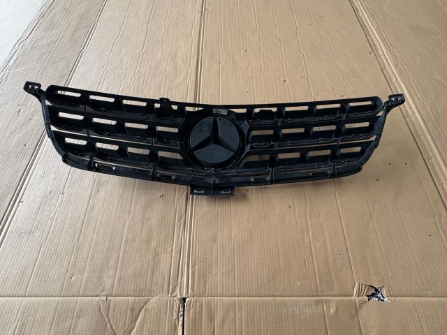 bontott MERCEDES-BENZ M-CLASS Hűtőrács