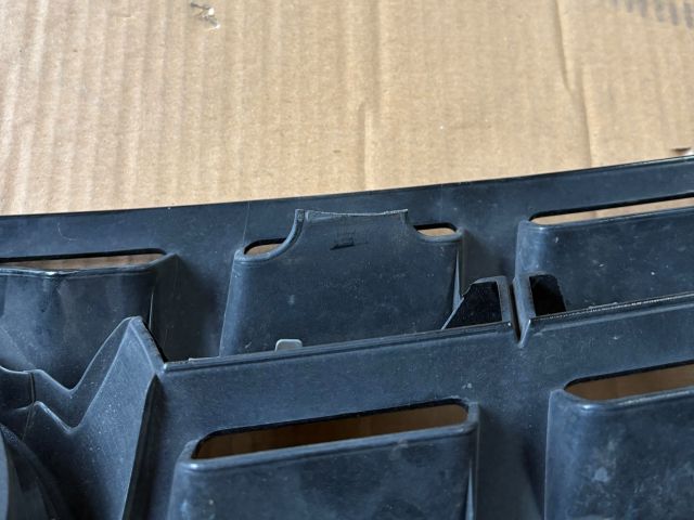 bontott MERCEDES-BENZ M-CLASS Hűtőrács