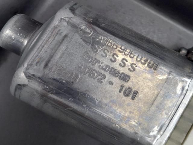 bontott MERCEDES-BENZ M-CLASS Jobb első Ablakemelő Szerkezet (Elektromos)