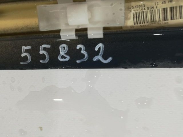 bontott MERCEDES-BENZ M-CLASS Jobb első Ajtó Díszléc