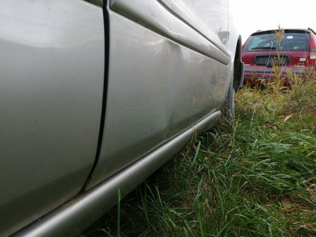 bontott MERCEDES-BENZ M-CLASS Jobb első Ajtó (Részeivel)