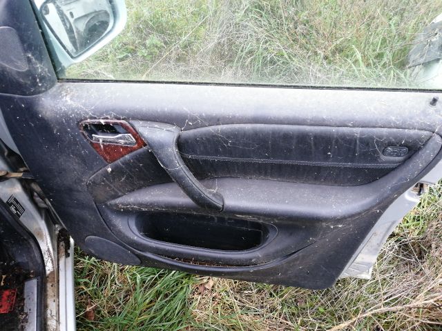 bontott MERCEDES-BENZ M-CLASS Jobb első Ajtó (Részeivel)
