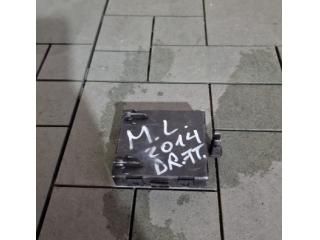 bontott MERCEDES-BENZ M-CLASS Jobb első Ajtó Vezérlőegység