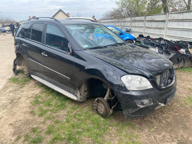 bontott MERCEDES-BENZ M-CLASS Jobb első Kilincs Bowden