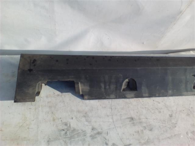 bontott MERCEDES-BENZ M-CLASS Jobb első Küszöb Díszléc