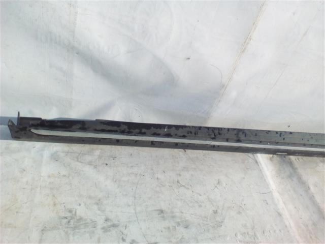 bontott MERCEDES-BENZ M-CLASS Jobb első Küszöb Díszléc