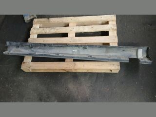 bontott MERCEDES-BENZ M-CLASS Jobb első Küszöb Díszléc