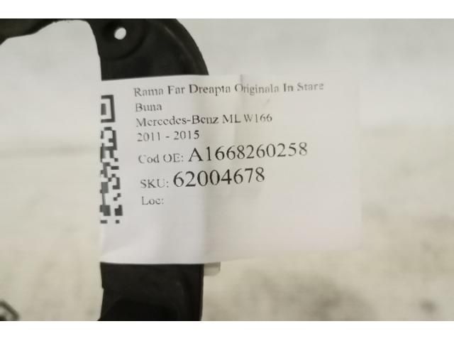 bontott MERCEDES-BENZ M-CLASS Jobb Fényszóró Lámpakeret