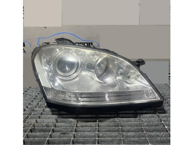 bontott MERCEDES-BENZ M-CLASS Jobb Fényszóró