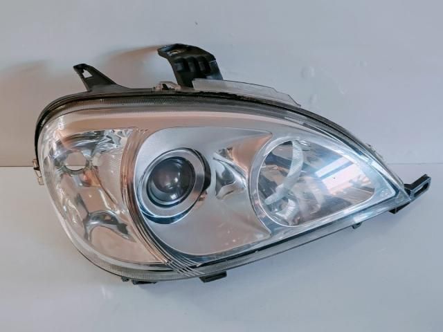 bontott MERCEDES-BENZ M-CLASS Jobb Fényszóró