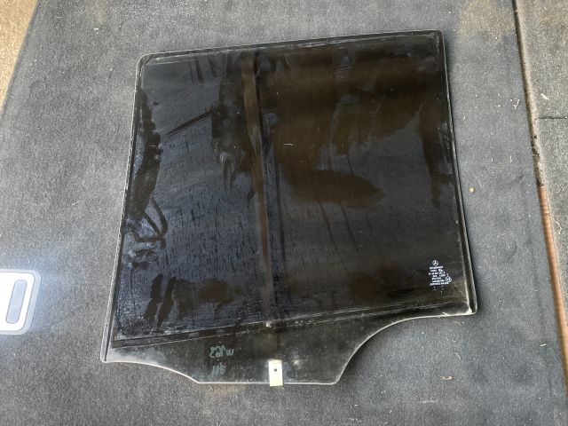 bontott MERCEDES-BENZ M-CLASS Jobb hátsó Ablak