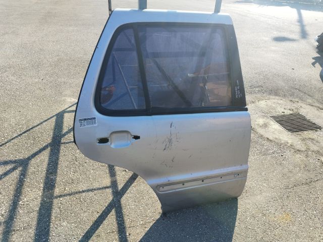 bontott MERCEDES-BENZ M-CLASS Jobb hátsó Ajtó (Üres lemez)