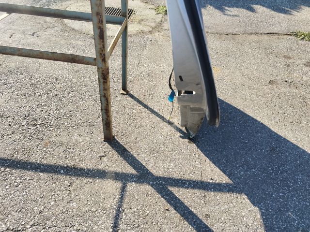 bontott MERCEDES-BENZ M-CLASS Jobb hátsó Ajtó (Üres lemez)