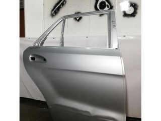 bontott MERCEDES-BENZ M-CLASS Jobb hátsó Ajtó (Üres lemez)