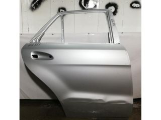 bontott MERCEDES-BENZ M-CLASS Jobb hátsó Ajtó (Üres lemez)