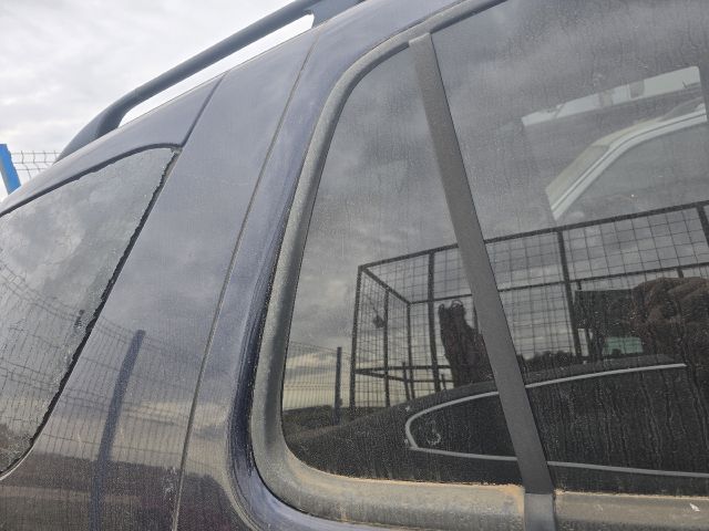 bontott MERCEDES-BENZ M-CLASS Jobb hátsó Fixüveg (Ajtóban)