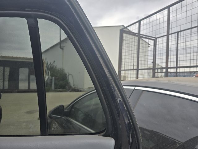 bontott MERCEDES-BENZ M-CLASS Jobb hátsó Fixüveg (Ajtóban)