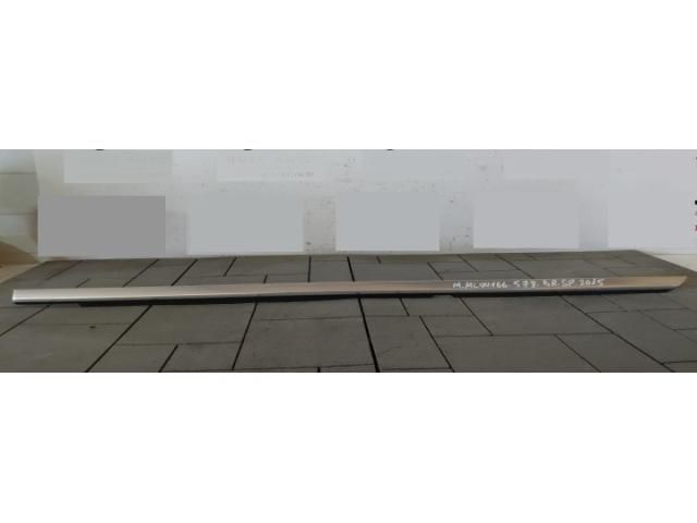 bontott MERCEDES-BENZ M-CLASS Jobb hátsó Vízlehúzó Gumicsík