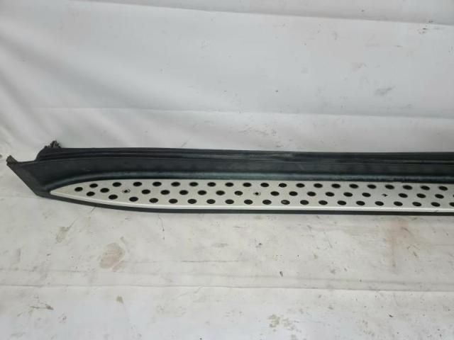 bontott MERCEDES-BENZ M-CLASS Jobb Küszöb