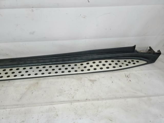 bontott MERCEDES-BENZ M-CLASS Jobb Küszöb