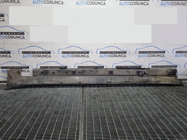 bontott MERCEDES-BENZ M-CLASS Jobb Küszöb