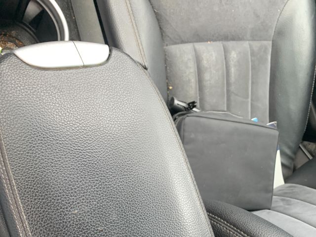 bontott MERCEDES-BENZ M-CLASS Jobb Szélvédő Alatti Vízelvezető Műanyag