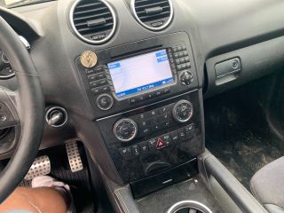 bontott MERCEDES-BENZ M-CLASS Jobb Szélvédő Alatti Vízelvezető Műanyag