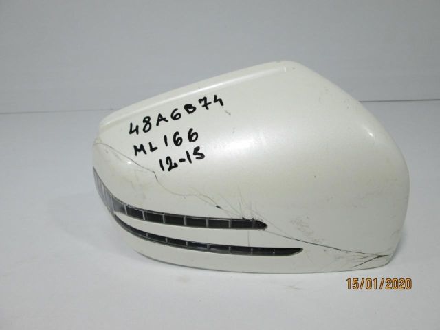 bontott MERCEDES-BENZ M-CLASS Jobb Visszapillantó Tükör Burkolat