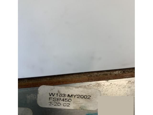 bontott MERCEDES-BENZ M-CLASS Középső Kardánbox Burkolat