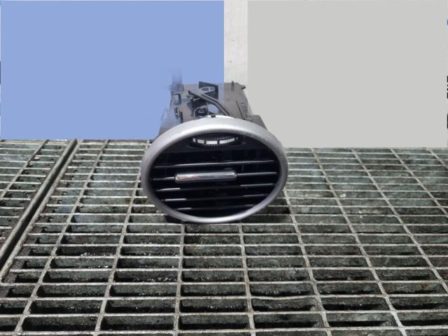 bontott MERCEDES-BENZ M-CLASS Középső Szellőző