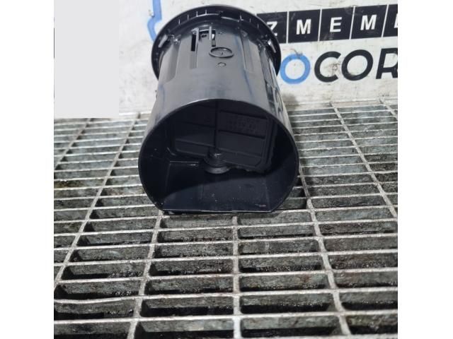 bontott MERCEDES-BENZ M-CLASS Középső Szellőző