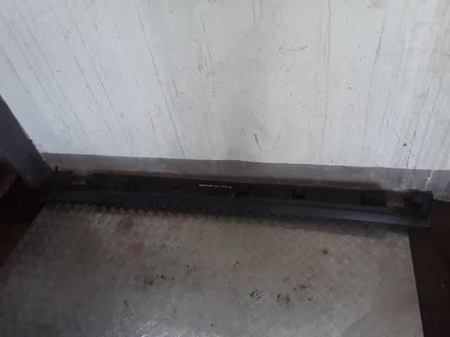 bontott MERCEDES-BENZ M-CLASS Küszöb Burkolat