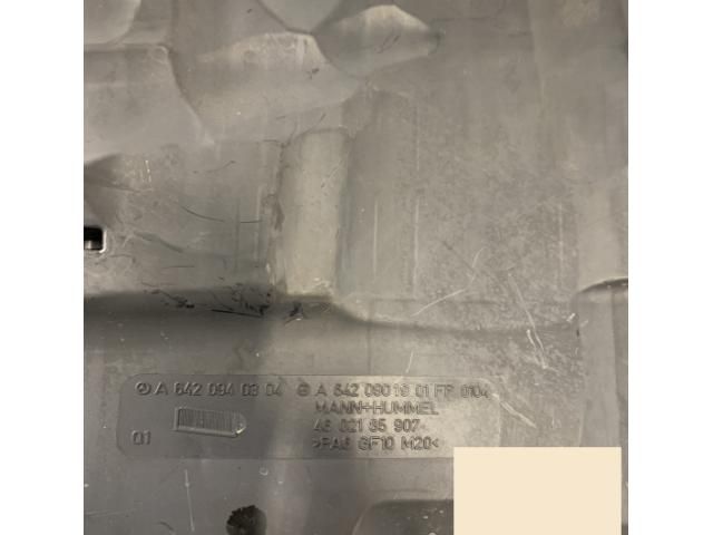 bontott MERCEDES-BENZ M-CLASS Légszűrő Ház