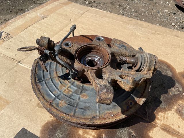 bontott MERCEDES-BENZ M-CLASS Bal első Csonkállvány Kerékaggyal