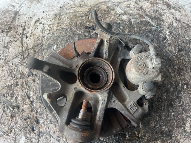 bontott MERCEDES-BENZ M-CLASS Bal első Csonkállvány Kerékaggyal