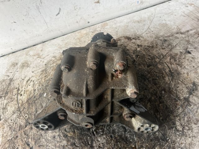 bontott MERCEDES-BENZ M-CLASS Hátsó Differenciálmű