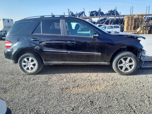 bontott MERCEDES-BENZ M-CLASS Porlasztó (1 db)