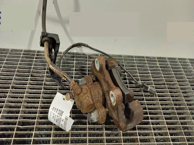 bontott MERCEDES-BENZ M-CLASS Bal hátsó Féknyereg Munkahengerrel