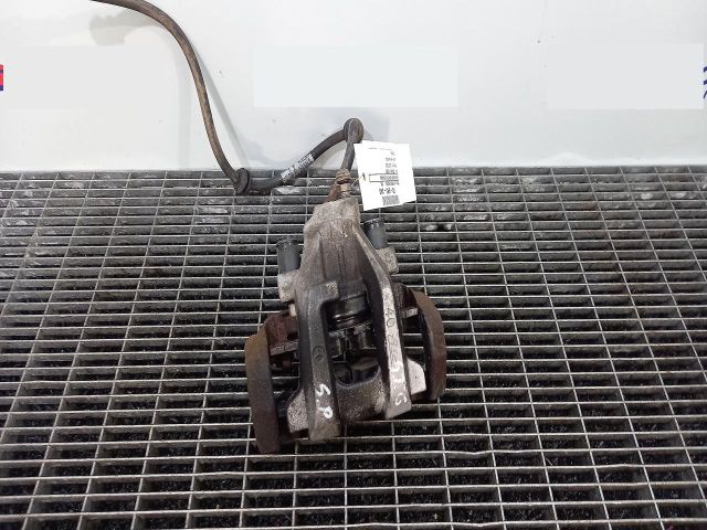 bontott MERCEDES-BENZ M-CLASS Bal hátsó Féknyereg Munkahengerrel