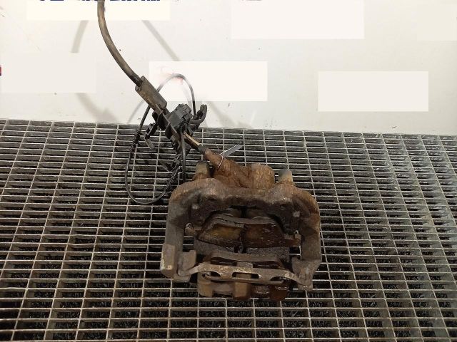 bontott MERCEDES-BENZ M-CLASS Jobb első Féknyereg Munkahengerrel