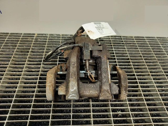 bontott MERCEDES-BENZ M-CLASS Jobb hátsó Féknyereg Munkahengerrel