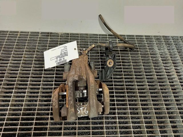 bontott MERCEDES-BENZ M-CLASS Jobb hátsó Féknyereg Munkahengerrel