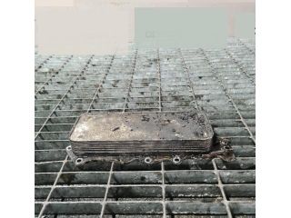 bontott MERCEDES-BENZ M-CLASS Olajhűtő