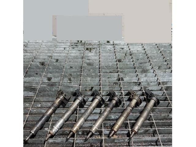 bontott MERCEDES-BENZ M-CLASS Porlasztó (1 db)