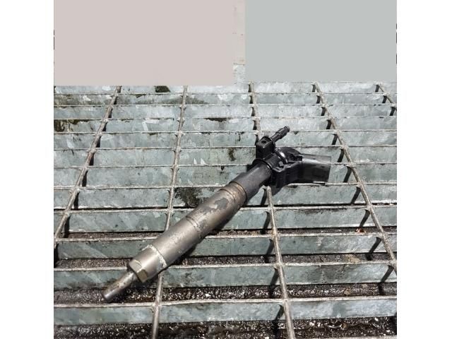 bontott MERCEDES-BENZ M-CLASS Porlasztó (1 db)